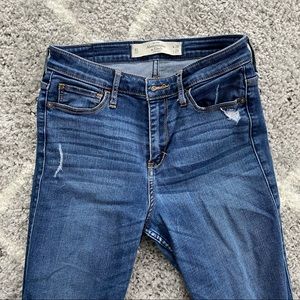 ABERCROMBIE & FITCH 6s High-Waisted Skinny Jeans